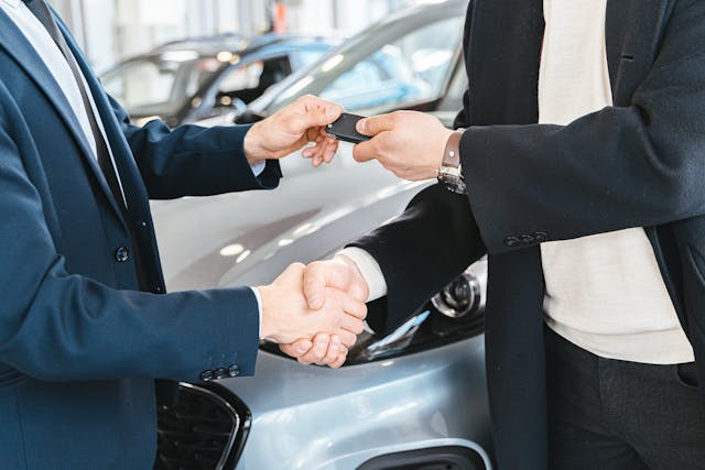 Lees meer over het artikel Waarom een auto kopen bij een lokale dealer in Hengelo voordelen heeft